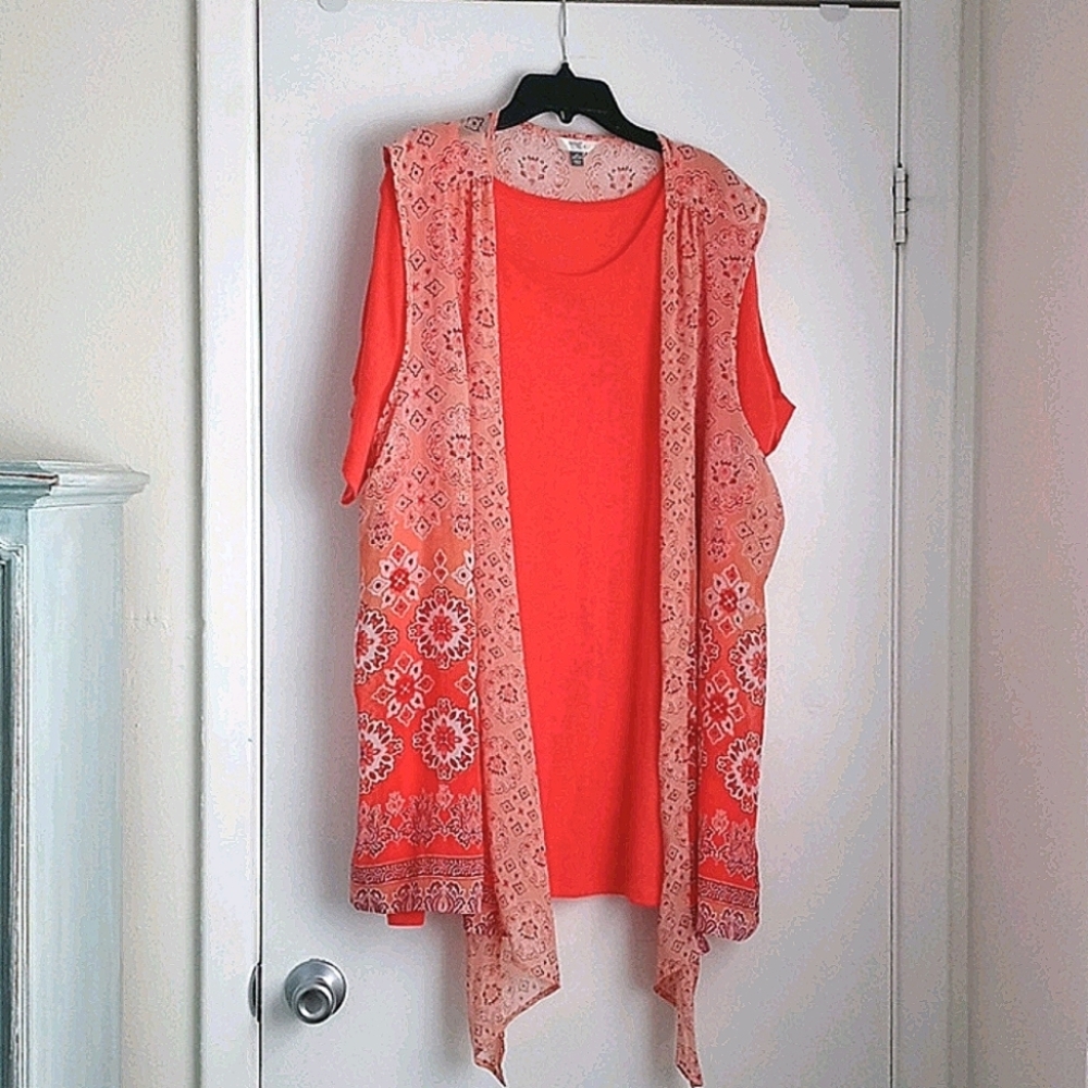 Women's 2 Piece Top Size 3X Short Sleeve
